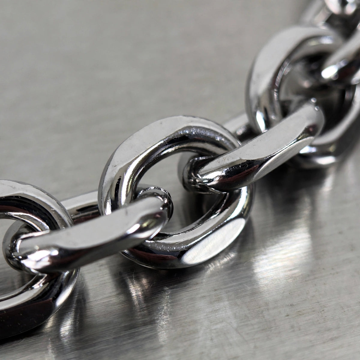Silver-Tone Oval Link Bracelet with Toggle Clasp