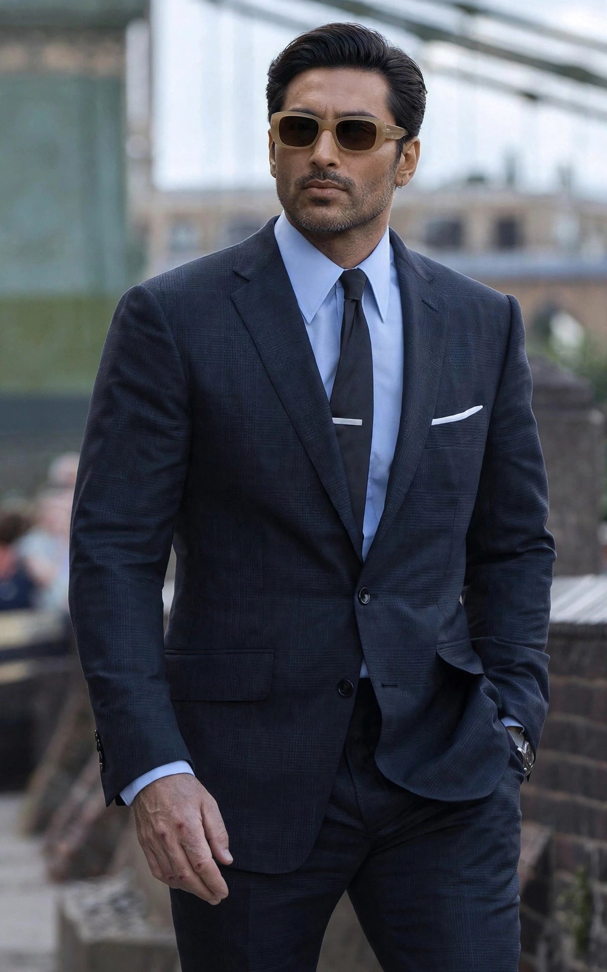 Daniel Craig Wearing Tie Slide