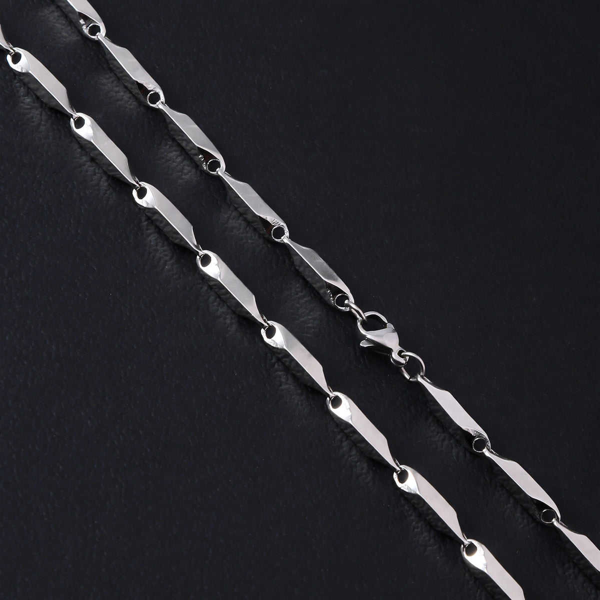 Silver-Tone Beveled Oblong Link Men's Necklace